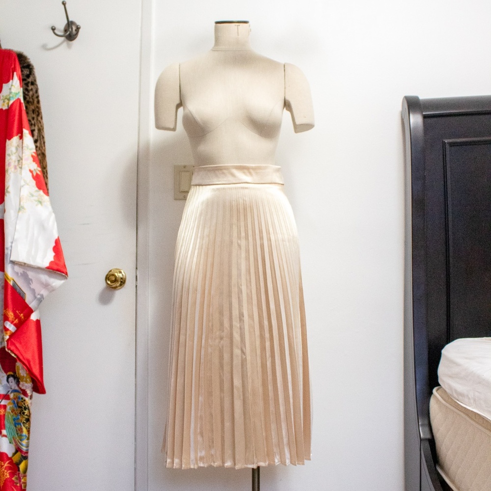 Champagne Hight Waist Pleated Midi Skirt